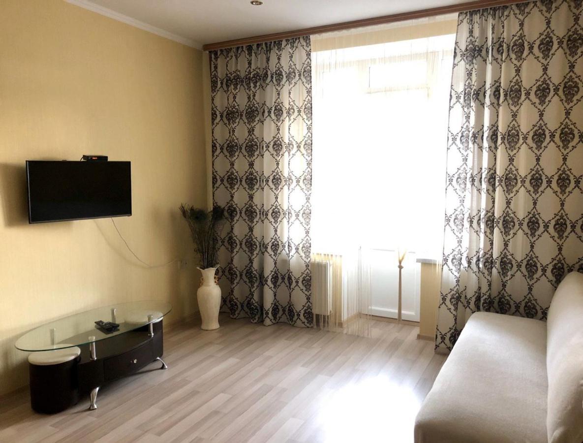 Apartment In The Center Tcherkassy Extérieur photo